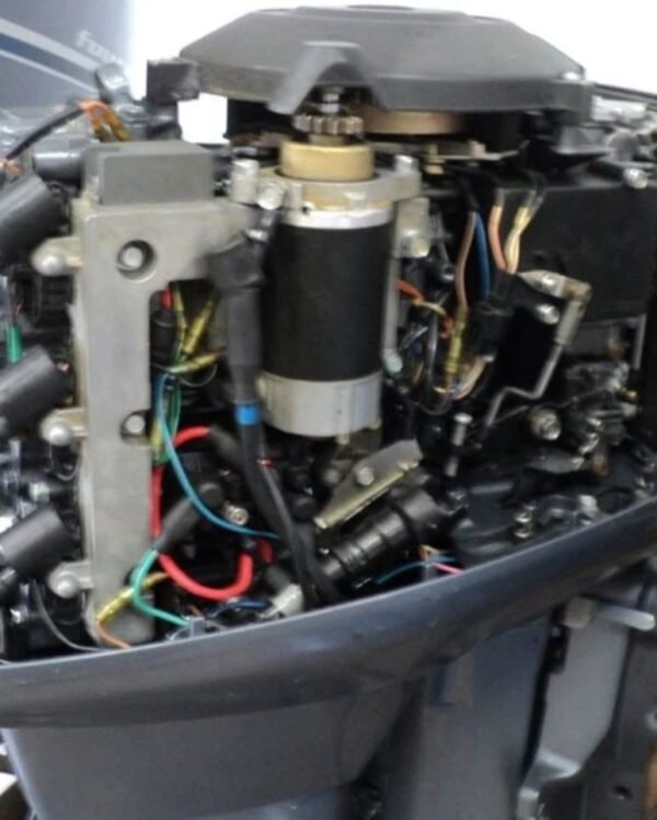 1999 Yamaha 40 HP 2-Stroke 20" Shaft Outboard Motor